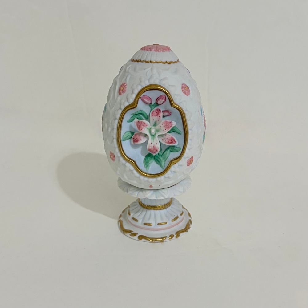 Vintage 1990 LENOX Lily Blossom Egg Porcelain Floral Pedestal Easter Decor
